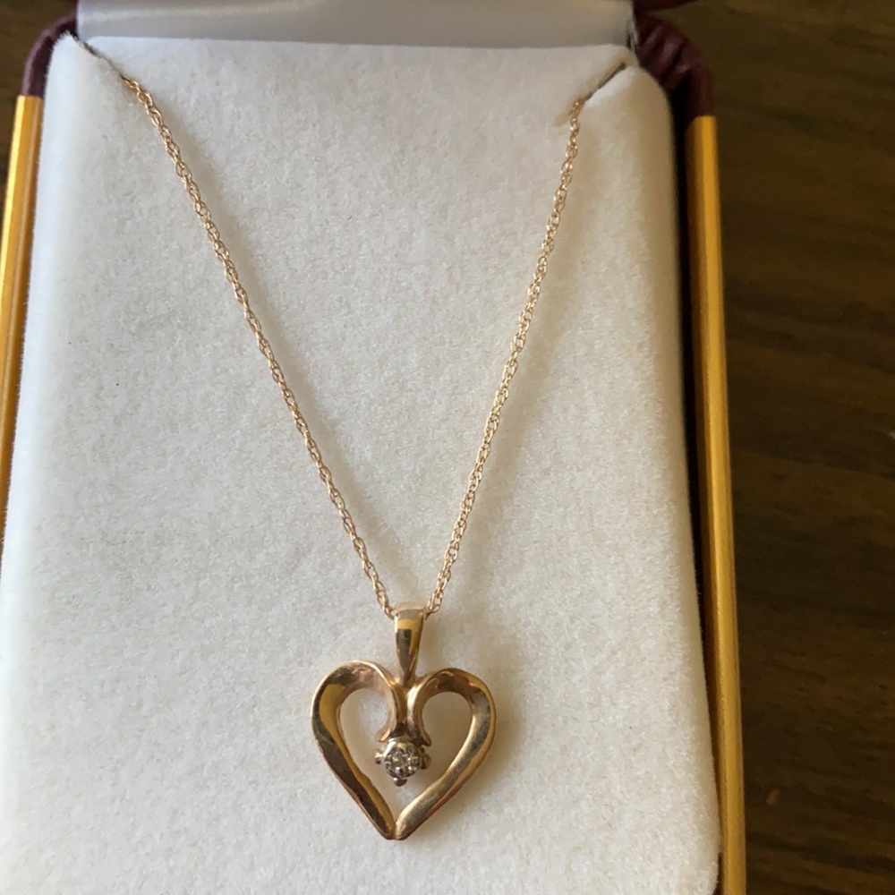 🌹New 18” Gold Diamond Heart Necklace - Picture 2 of 7